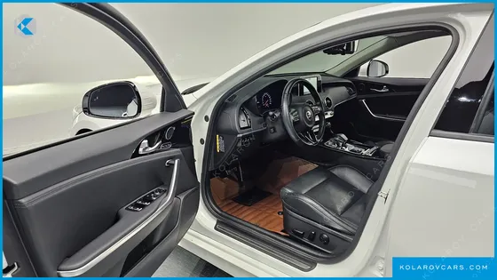 KIA STINGER 2.0 TURBO 2WD