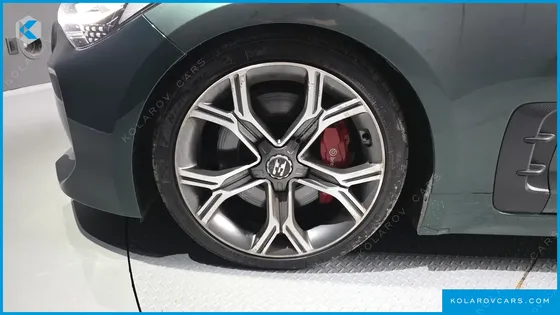 KIA STINGER 3.3 TURBO AWD