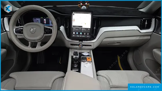 VOLVO XC60 B5 ULTRA DARK AIR SUS