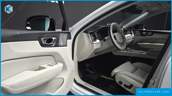 VOLVO XC60 B5 ULTRA DARK AIR SUS
