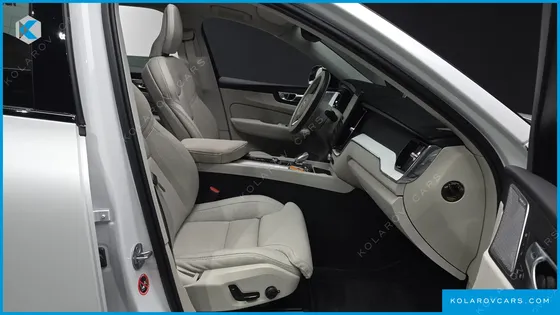 VOLVO XC60 B5 ULTRA DARK AIR SUS