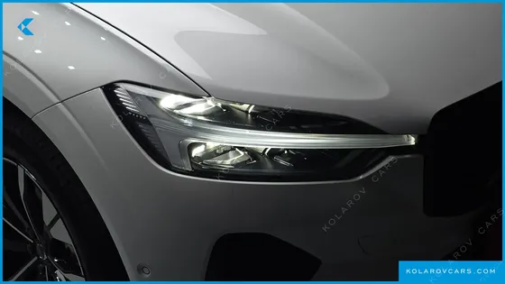 VOLVO XC60 B5 ULTRA DARK AIR SUS