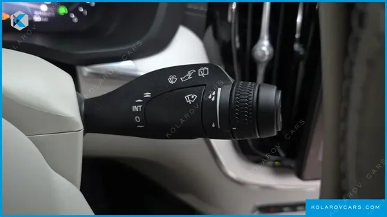 VOLVO XC60 B5 ULTRA DARK AIR SUS