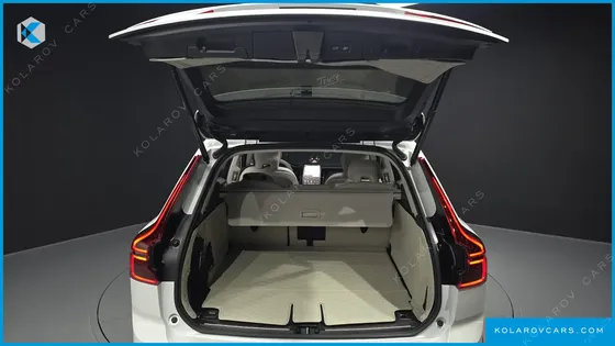 VOLVO XC60 B5 ULTRA DARK AIR SUS
