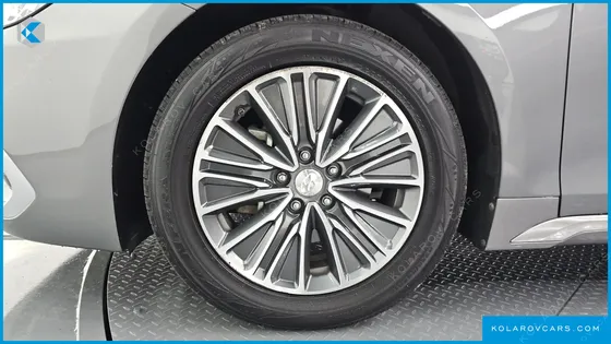 HYUNDAI GRANDEUR EXCLUSIVE