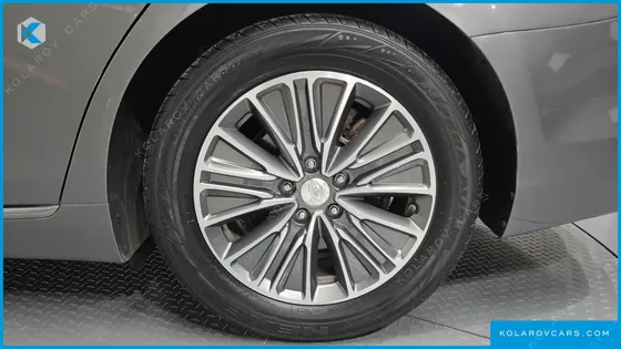HYUNDAI GRANDEUR EXCLUSIVE