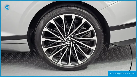 HYUNDAI GRANDEUR CALLIGRAPHY