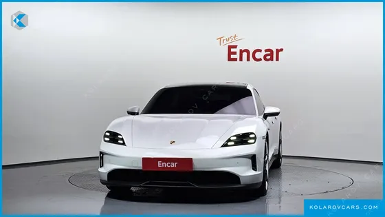PORSCHE TAYCAN BASE