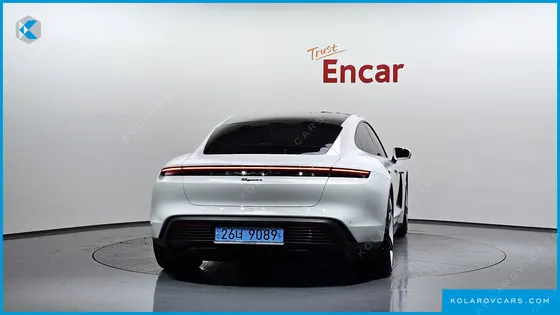 PORSCHE TAYCAN BASE