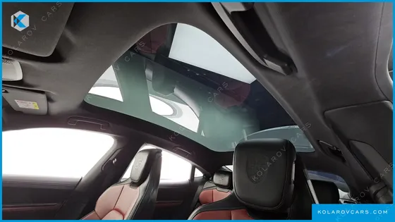 PORSCHE TAYCAN BASE