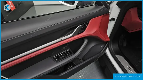 PORSCHE TAYCAN BASE