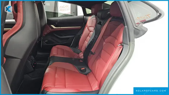 PORSCHE TAYCAN BASE