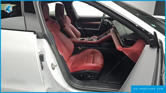 PORSCHE TAYCAN BASE