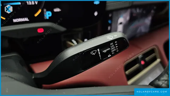 PORSCHE TAYCAN BASE
