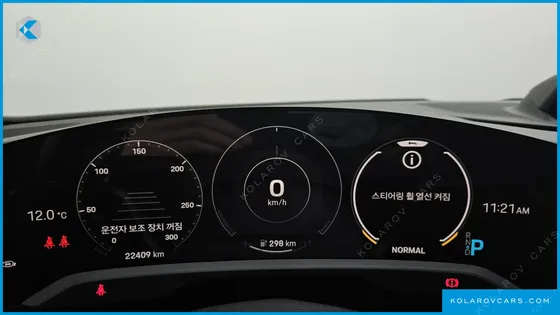 PORSCHE TAYCAN BASE