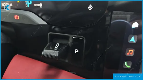 PORSCHE TAYCAN BASE