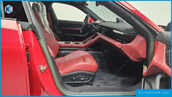 PORSCHE TAYCAN BASE