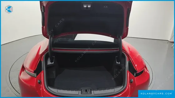 PORSCHE TAYCAN BASE