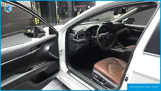 TOYOTA CAMRY 2.5 LE HYBRID