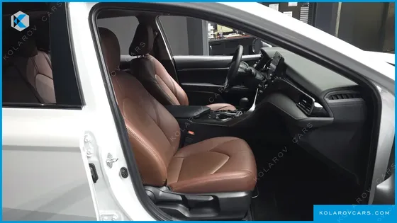 TOYOTA CAMRY 2.5 LE HYBRID