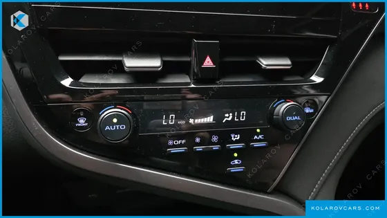 TOYOTA CAMRY 2.5 LE HYBRID