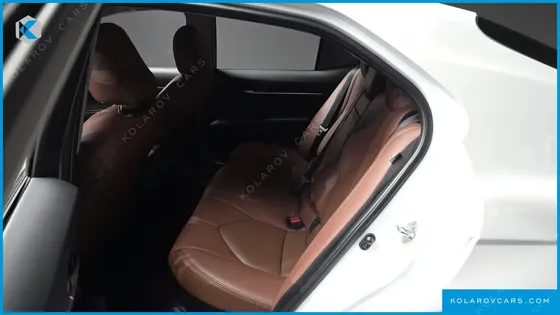 TOYOTA CAMRY 2.5 LE HYBRID