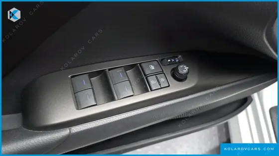 TOYOTA CAMRY 2.5 LE HYBRID
