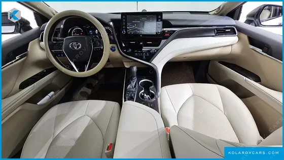 TOYOTA CAMRY 2.5 XLE HYBRID
