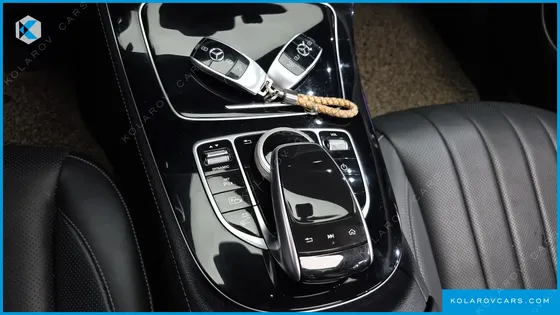 MERCEDES E-CLASS E300E EXCLUSIVE