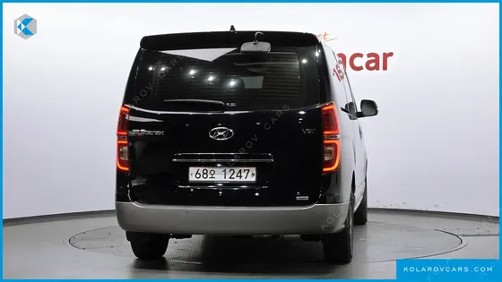 HYUNDAI STAREX 4WD URBAN 9-SEATER