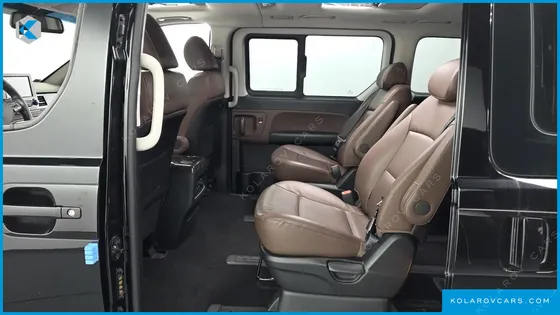 HYUNDAI STAREX 4WD URBAN 9-SEATER