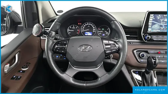 HYUNDAI STAREX 4WD URBAN 9-SEATER