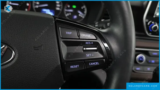 HYUNDAI STAREX 4WD URBAN 9-SEATER