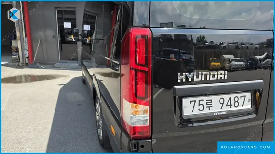 HYUNDAI SOLATI 11-SEATER