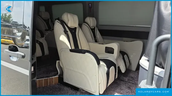 HYUNDAI SOLATI 11-SEATER
