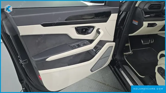 LAMBORGHINI URUS 4.0 V8 SE