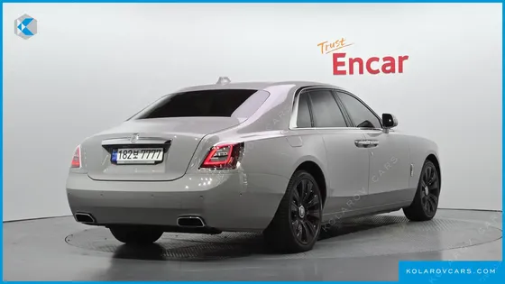 ROLLS ROYCE GHOST 6.7 V12