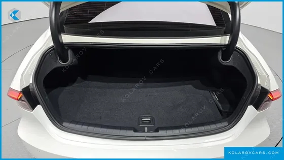 HYUNDAI GRANDEUR 3.0 LPI RENT CAR