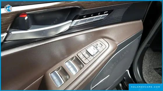 GENESIS EQ900 3.8 GDI AWD