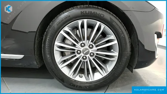 GENESIS EQ900 3.8 GDI AWD