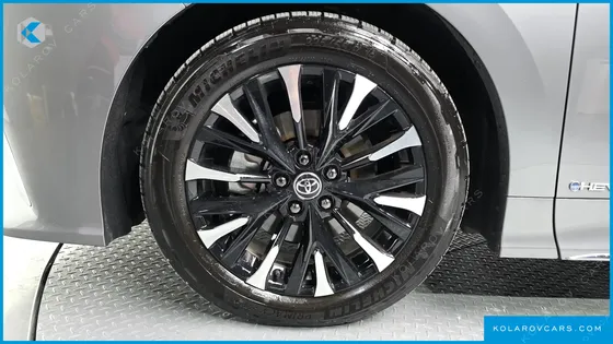 TOYOTA ALPHARD 2.5 HEV EXECUTIVE AWD