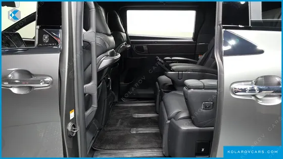 TOYOTA ALPHARD 2.5 HEV EXECUTIVE AWD