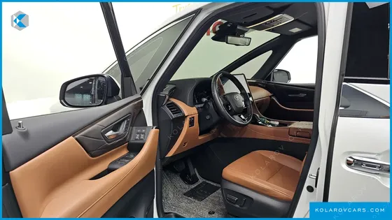 TOYOTA ALPHARD 2.5 HEV EXECUTIVE AWD
