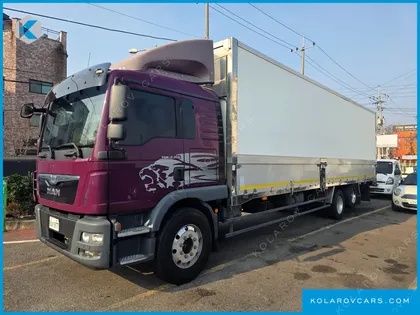 MAN TRUCK CARGO TRUCK 4X2