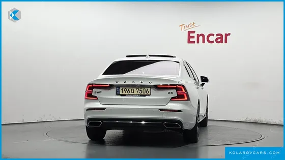 VOLVO S60 B5 INSCRIPTION