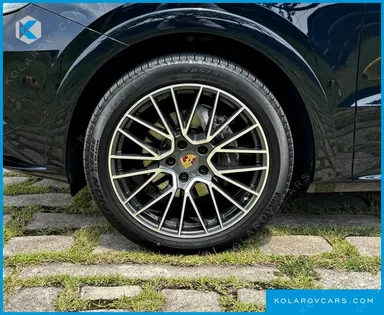 PORSCHE CAYENNE 3.0