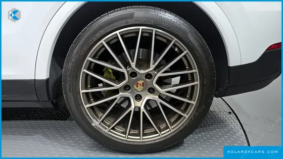 PORSCHE CAYENNE 3.0 E-HYBRID PLATINUM EDITION