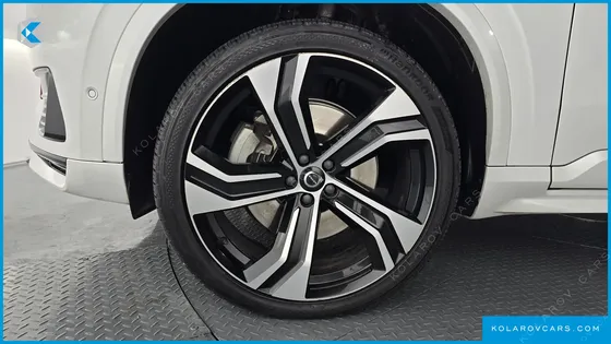 VOLVO XC90 T8 R-DESIGN HYBRID