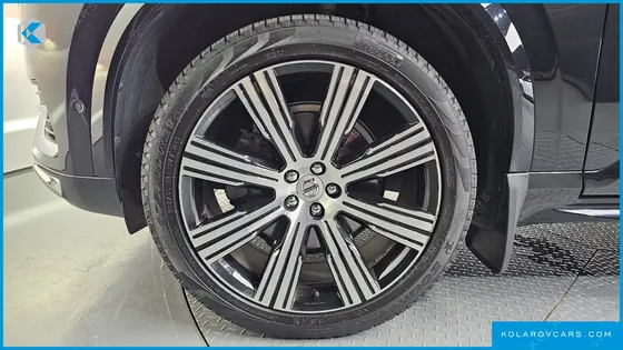 VOLVO XC90 B6 INSCRIPTION