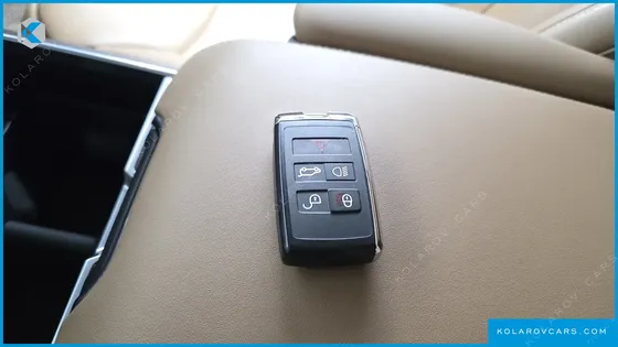 LAND ROVER RANGE ROVER P530 AUTOBIOGRAPHY